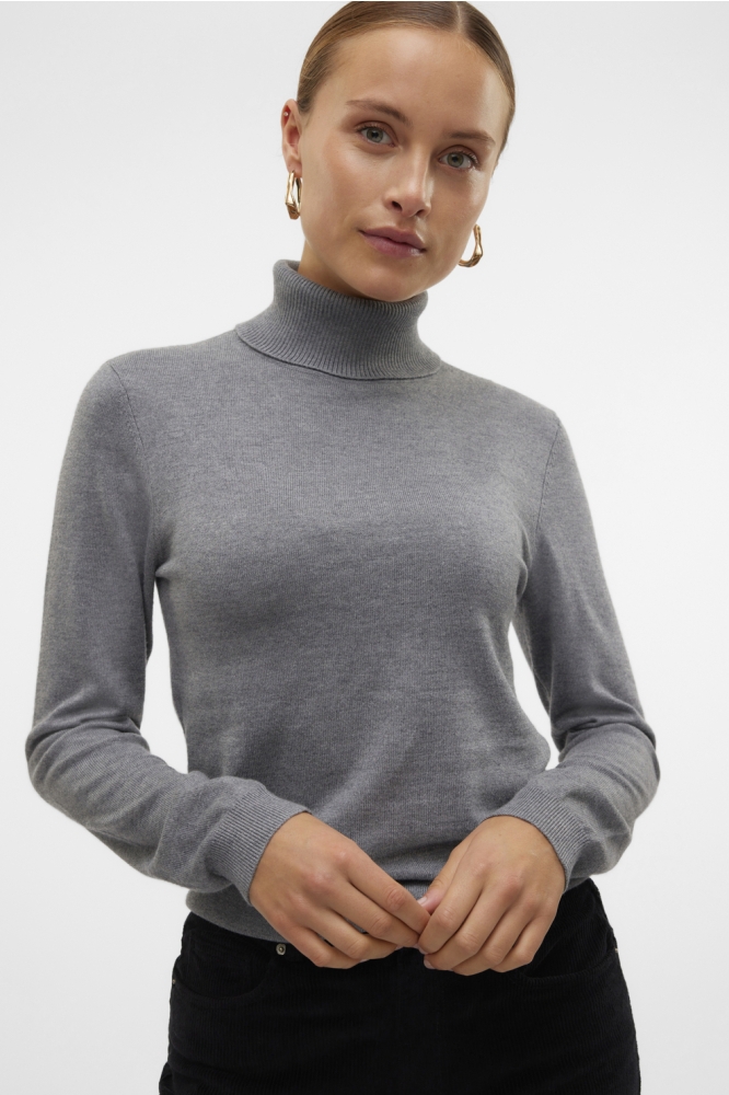 Vero Moda grijze dames trui | Model vooraanzicht