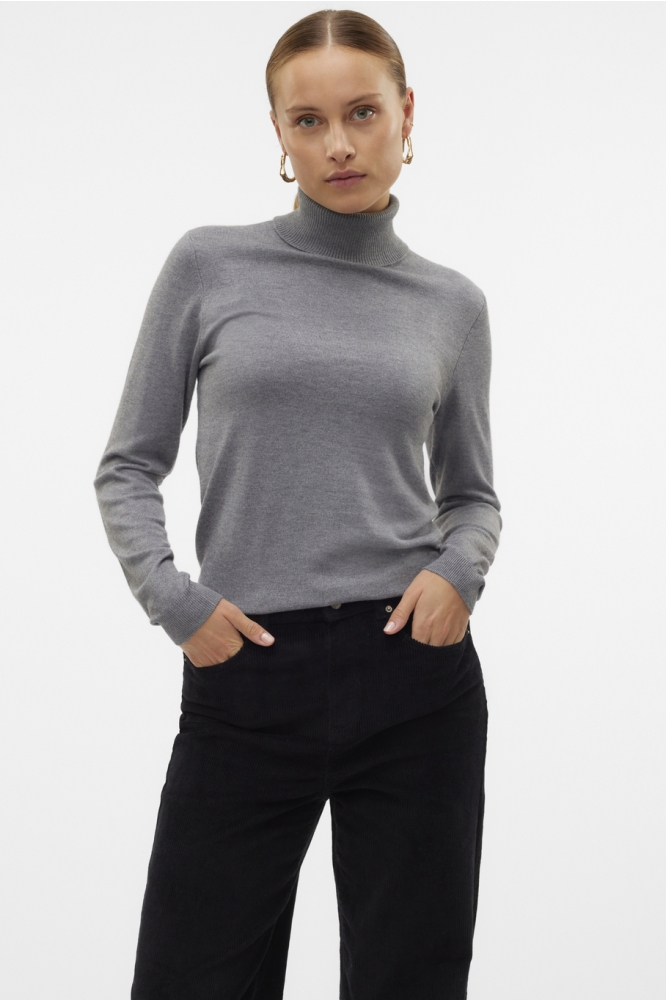 Vero Moda grijze dames trui | Model vooraanzicht