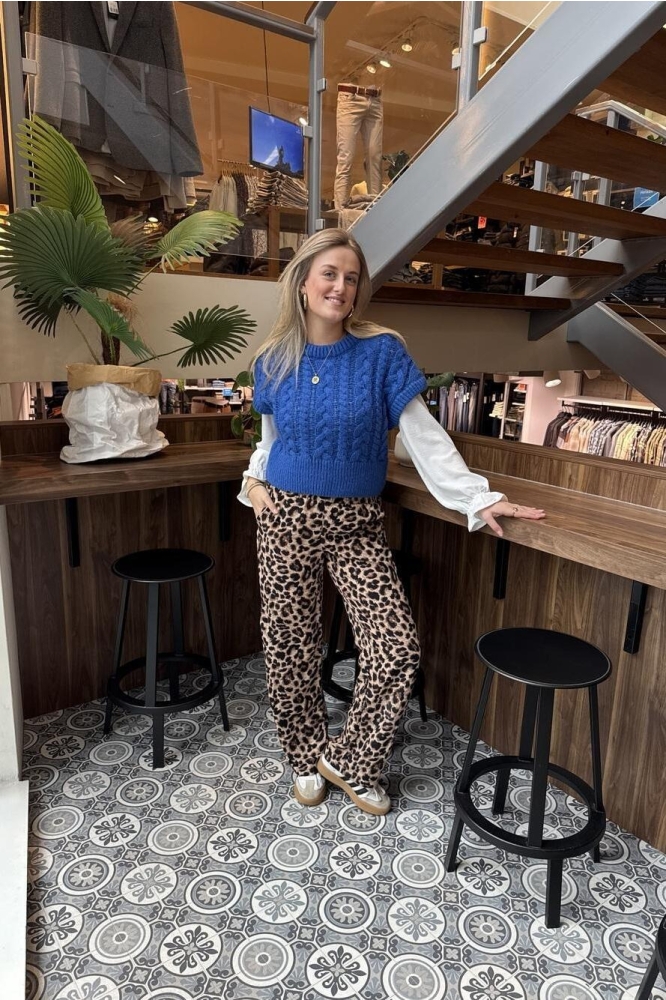 Pieces blauwe dames trui | Sfeerbeeld, In situatie