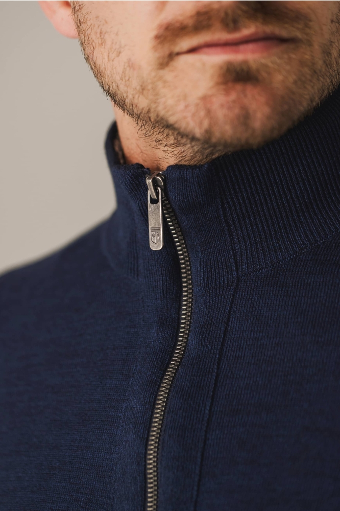 State of Art blauwe heren vest | Close up