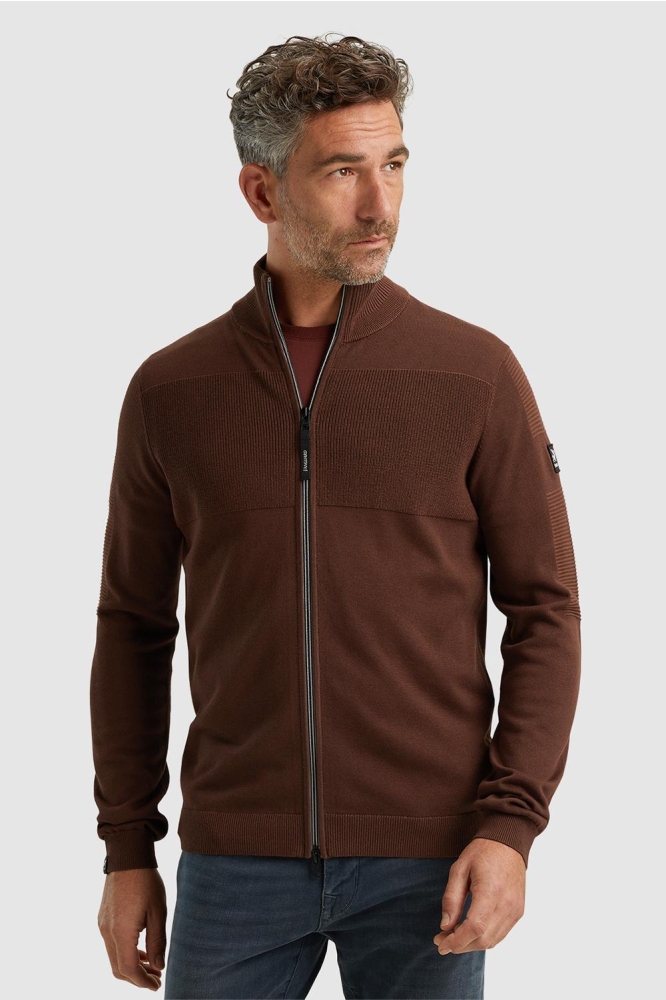Vanguard bruine heren vest | Model vooraanzicht