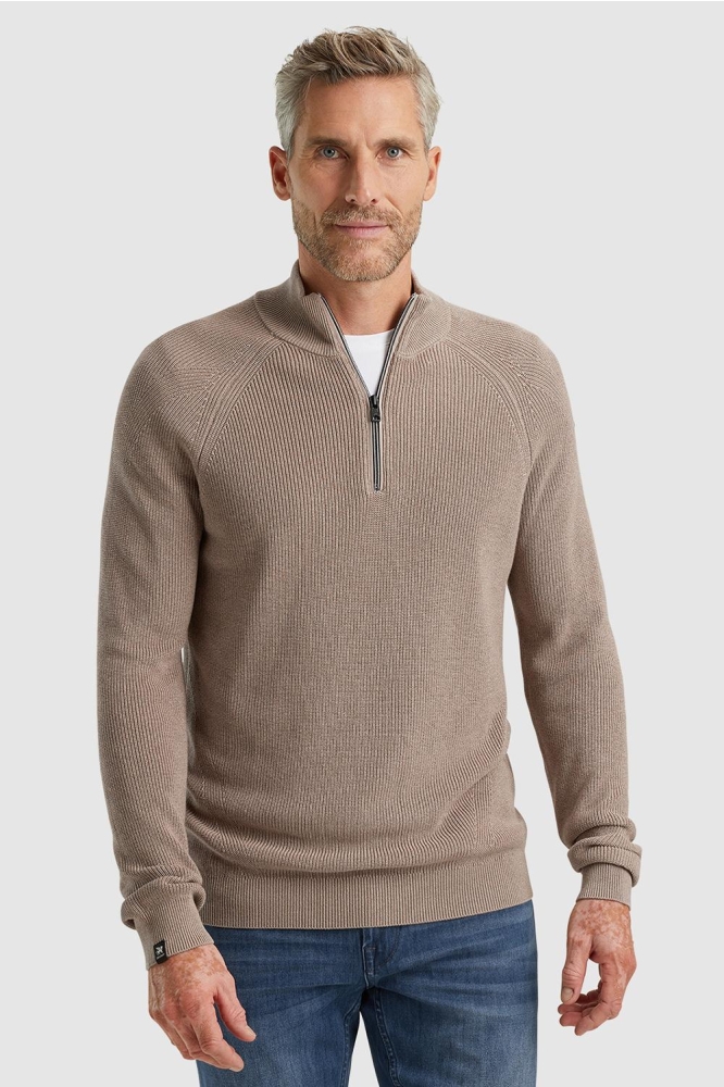 Vanguard beige heren trui | Model vooraanzicht