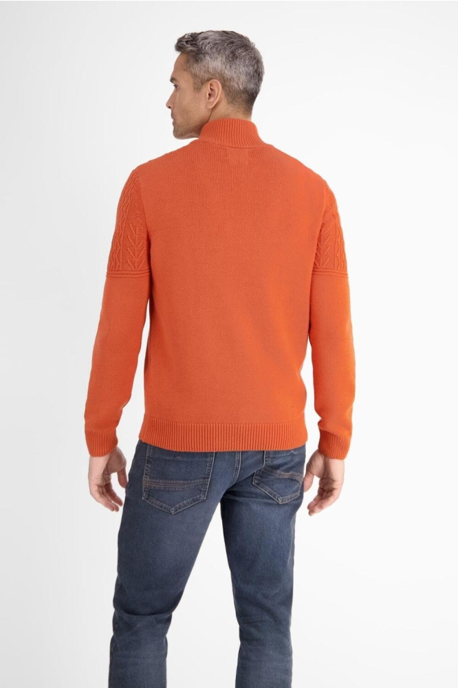Lerros oranje heren trui | Model achteraanzicht
