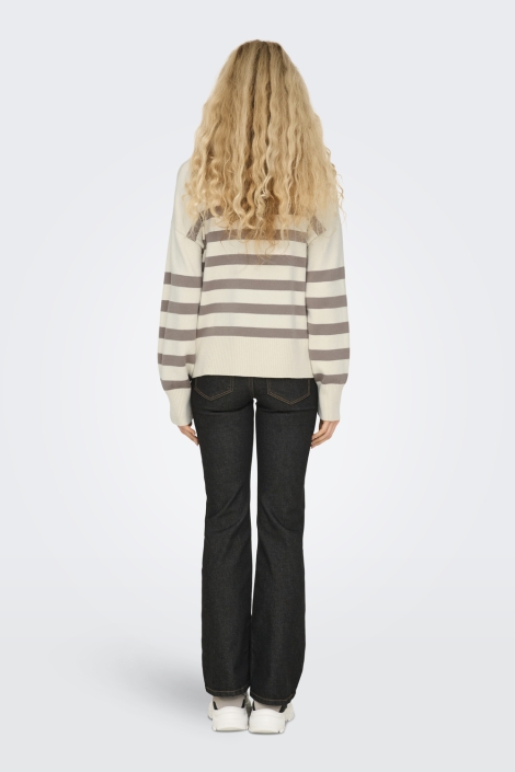 Only beige dames trui | Model achteraanzicht