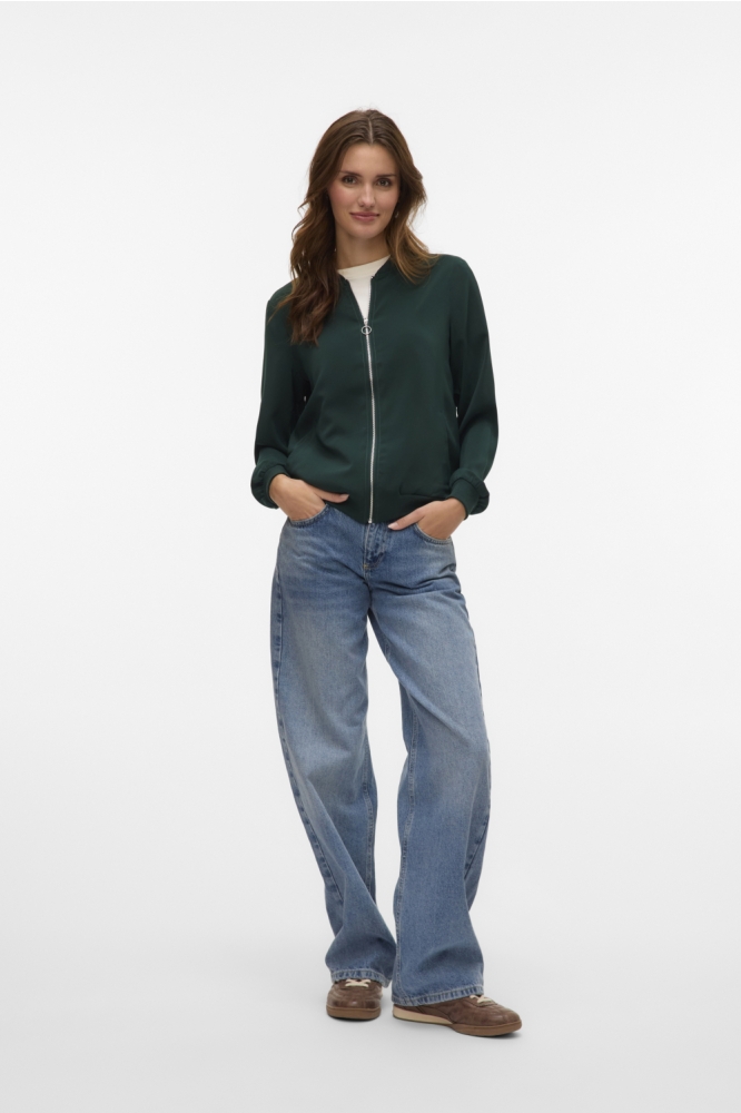 Vero Moda groene dames vest | Model