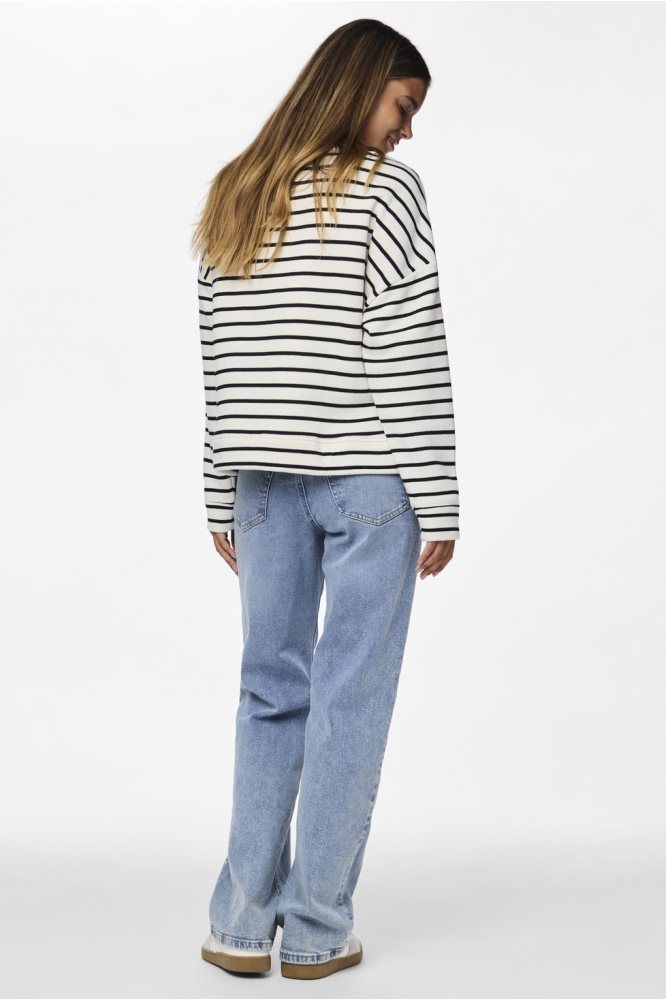 Pieces witte dames sweater | Model