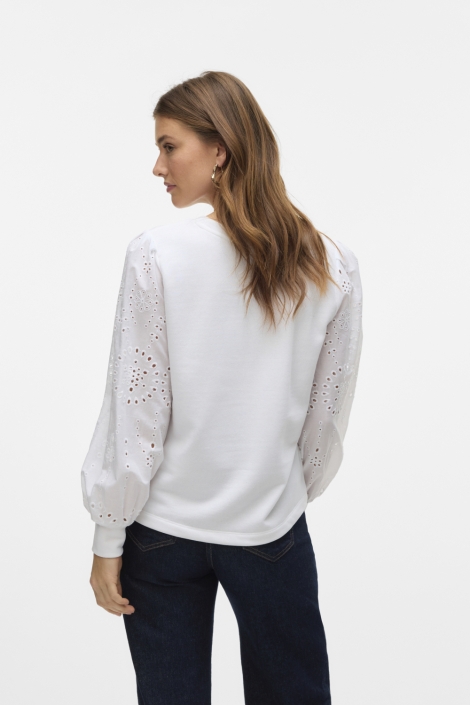 Vero Moda witte dames sweater | Model achteraanzicht