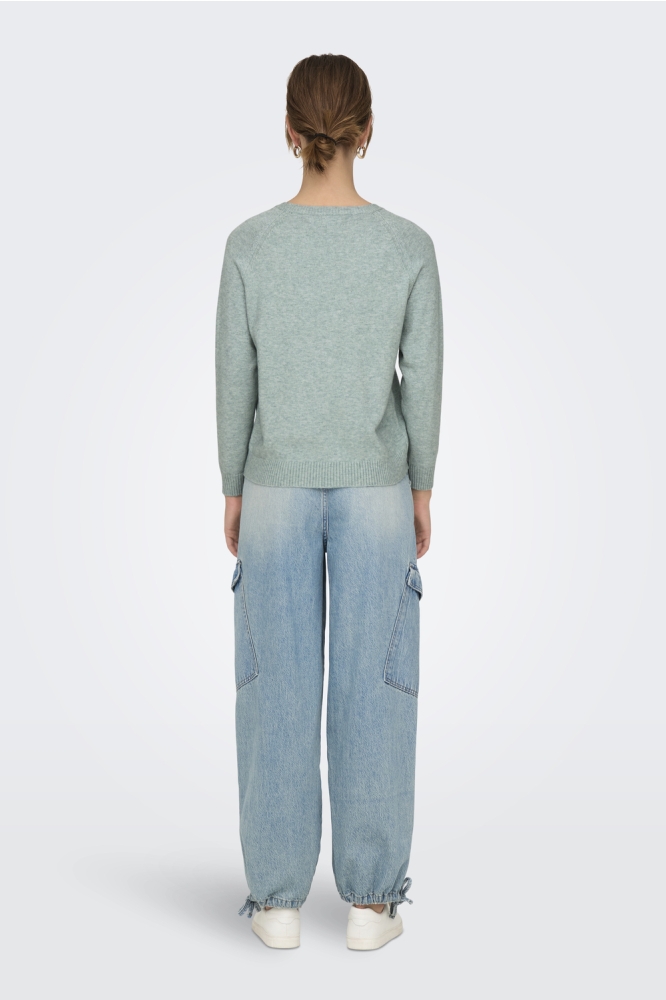 Only groene dames trui | Model achteraanzicht