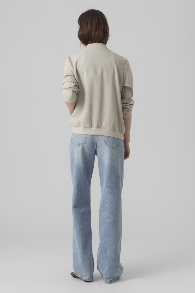 Vero Moda beige dames vest | Model achteraanzicht