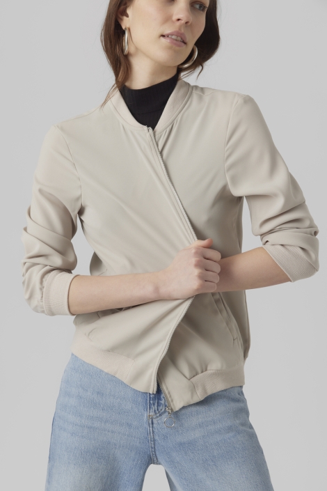 Vero Moda beige dames vest | Model vooraanzicht