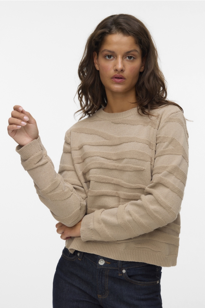 Vero Moda beige dames trui | Model vooraanzicht