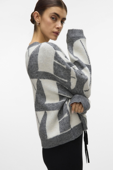 Vero Moda grijze dames trui | Model zijaanzicht