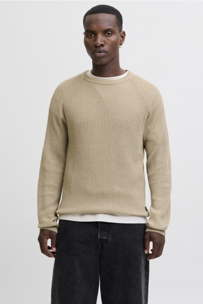 Jack & Jones beige heren trui | Model vooraanzicht