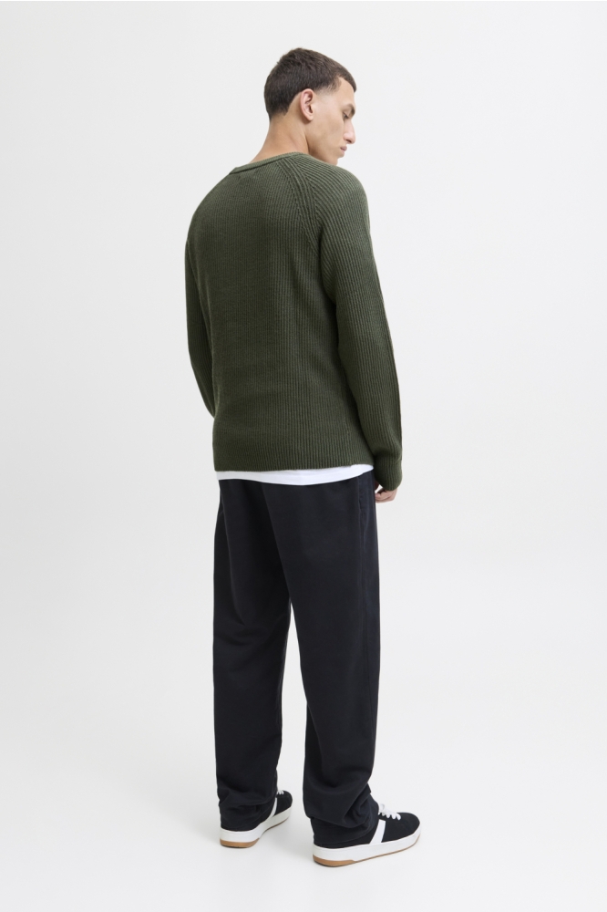 Jack & Jones groene heren trui | Model achteraanzicht