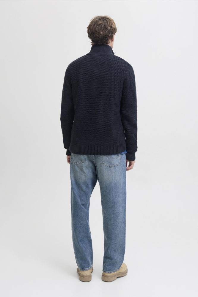 Jack & Jones blauwe heren trui | Model achteraanzicht