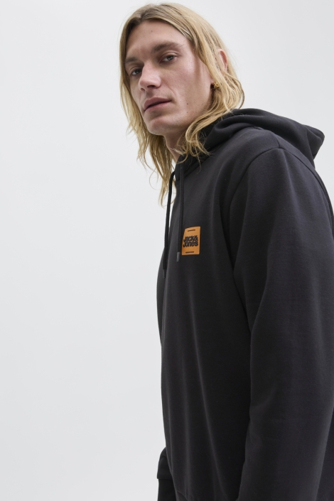 Jack & Jones zwarte heren sweater | Model zijaanzicht