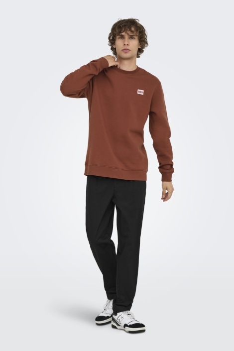 Only & Sons cognac heren sweater | Model