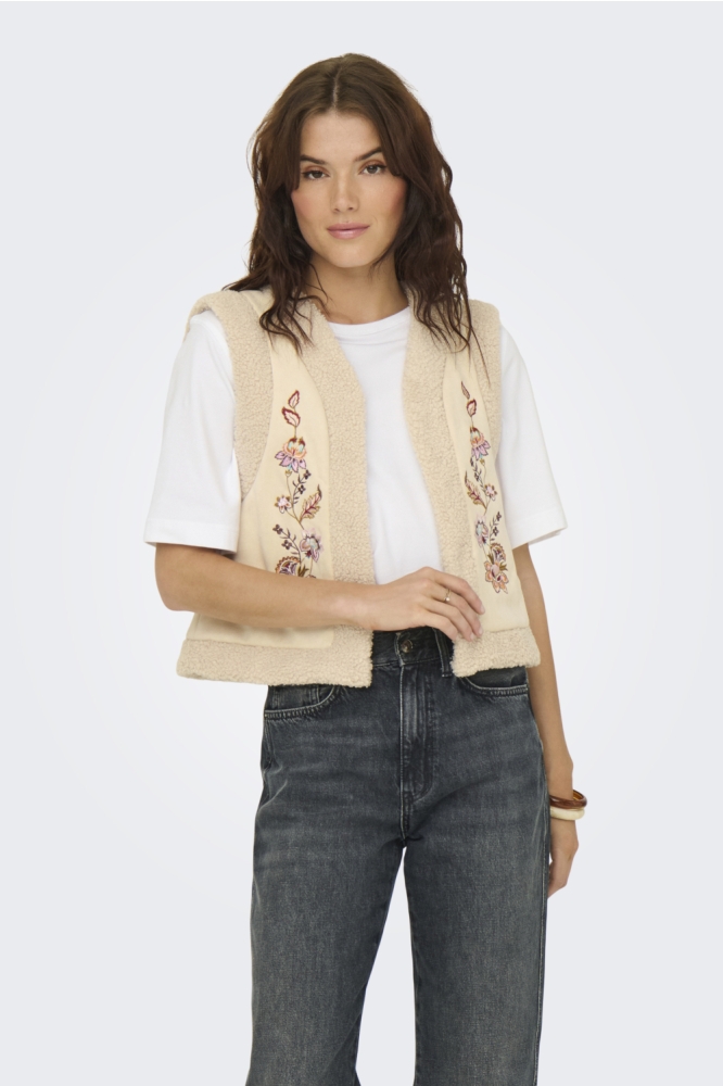 Only beige dames gilet | Model vooraanzicht