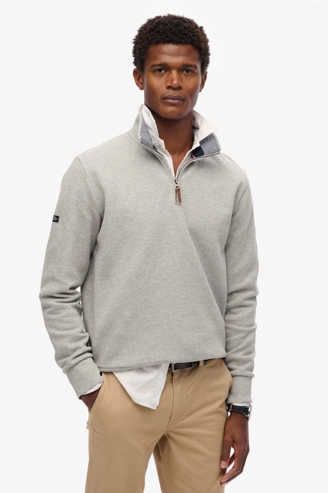 Superdry grijze heren sweater | Model vooraanzicht