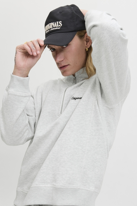 Jack & Jones grijze heren sweater | Model vooraanzicht