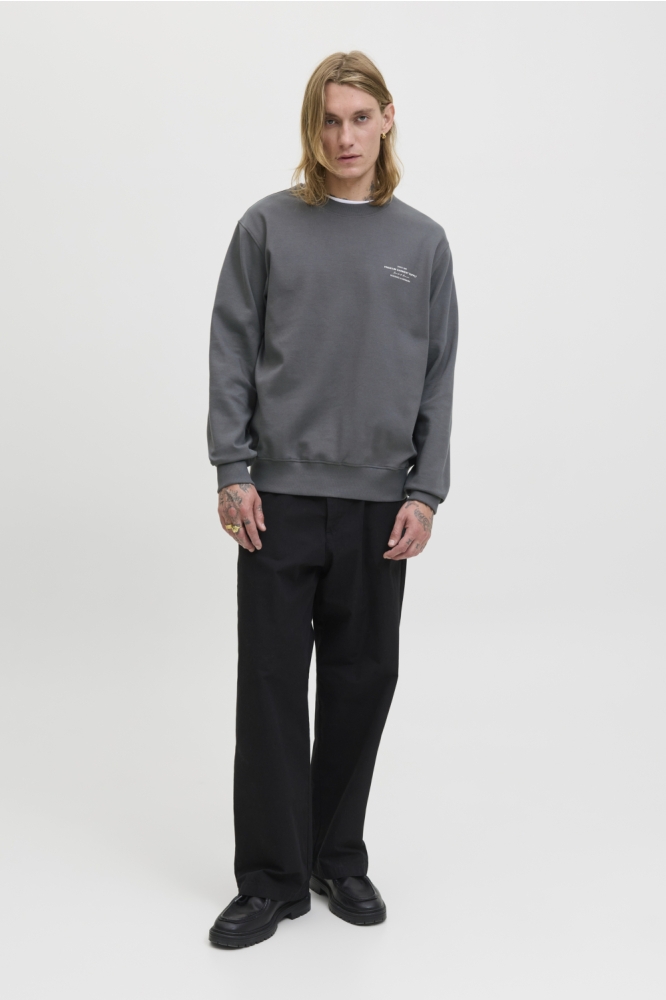 Jack & Jones grijze heren sweater | Model