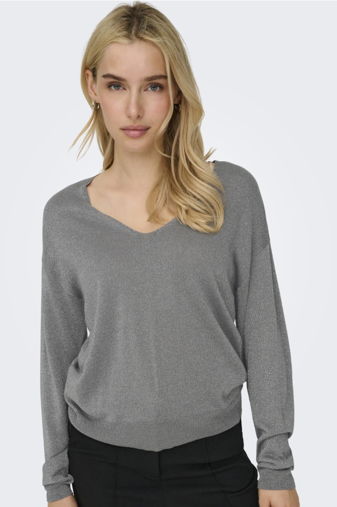 Jacqueline de Yong grijze dames trui | Model vooraanzicht