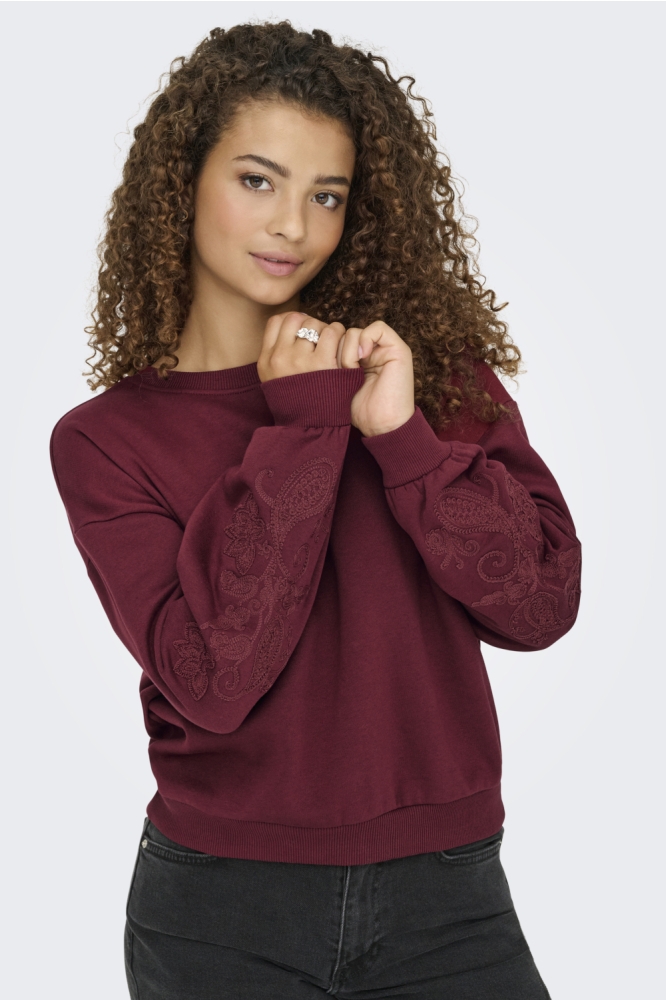 Only bordeaux dames sweater | Close up