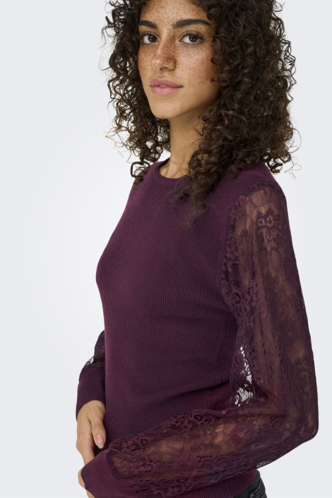 Only bordeaux dames trui | Model zijaanzicht