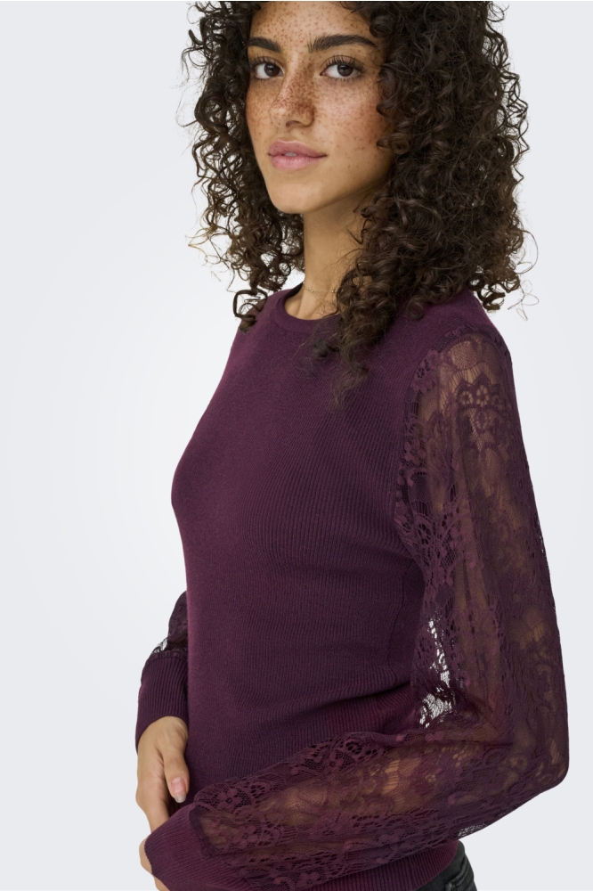 Only bordeaux dames trui | Model zijaanzicht