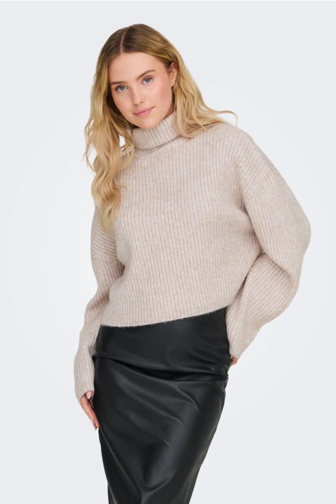Only zand dames trui | Model vooraanzicht