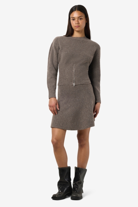 Noisy may bruine dames trui | Model