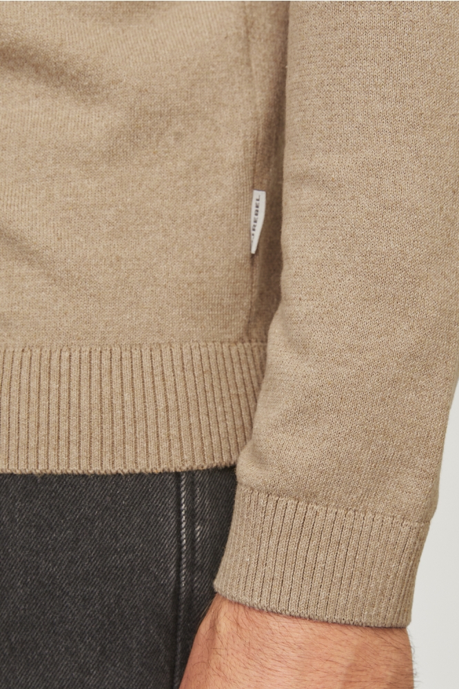 JJ Rebel beige heren trui | Close up