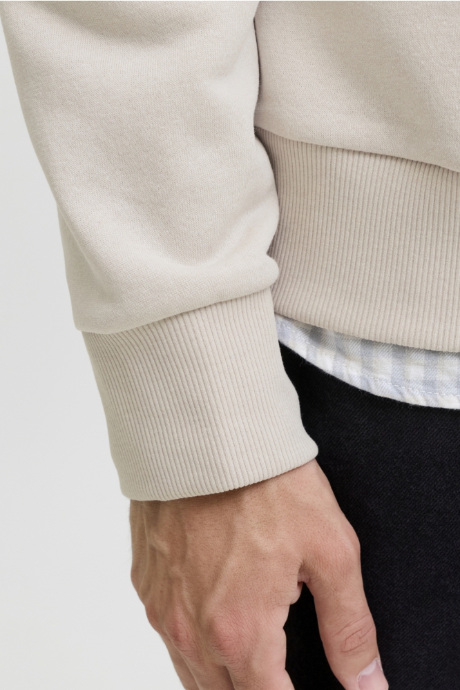JJ Rebel beige heren sweater | Close up