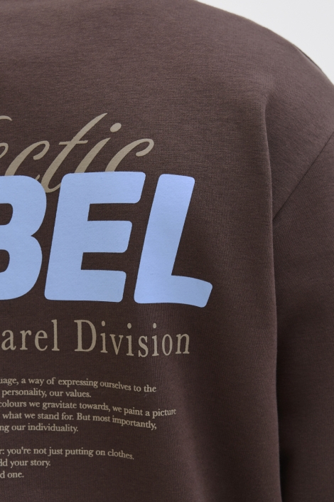 JJ Rebel bruine heren sweater | Close up
