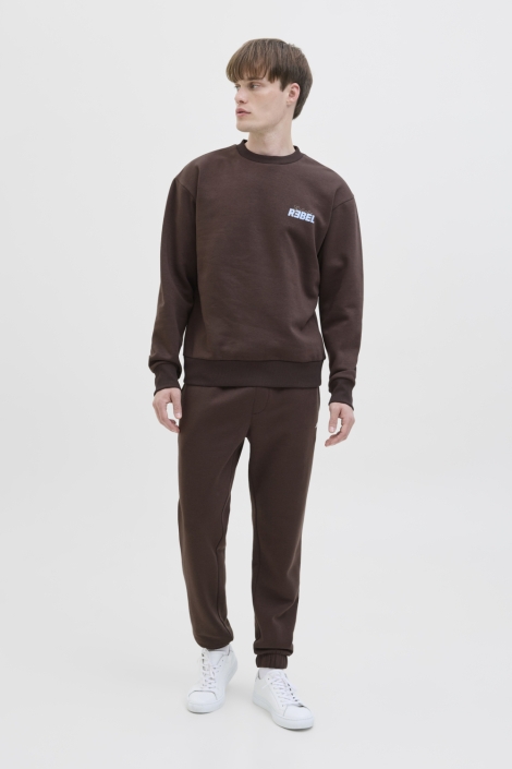 JJ Rebel bruine heren sweater | Model