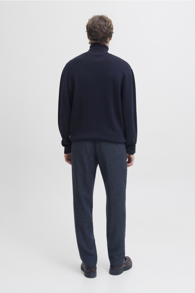 Jack & Jones blauwe heren trui | Model