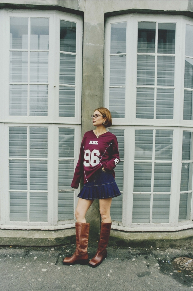 Noisy may bordeaux dames sweater | Sfeerbeeld, In situatie