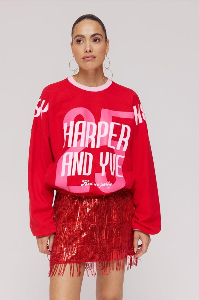 Harper & Yve rode dames sweater | Model vooraanzicht