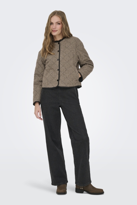 Jacqueline de Yong bruine dames jas | Model