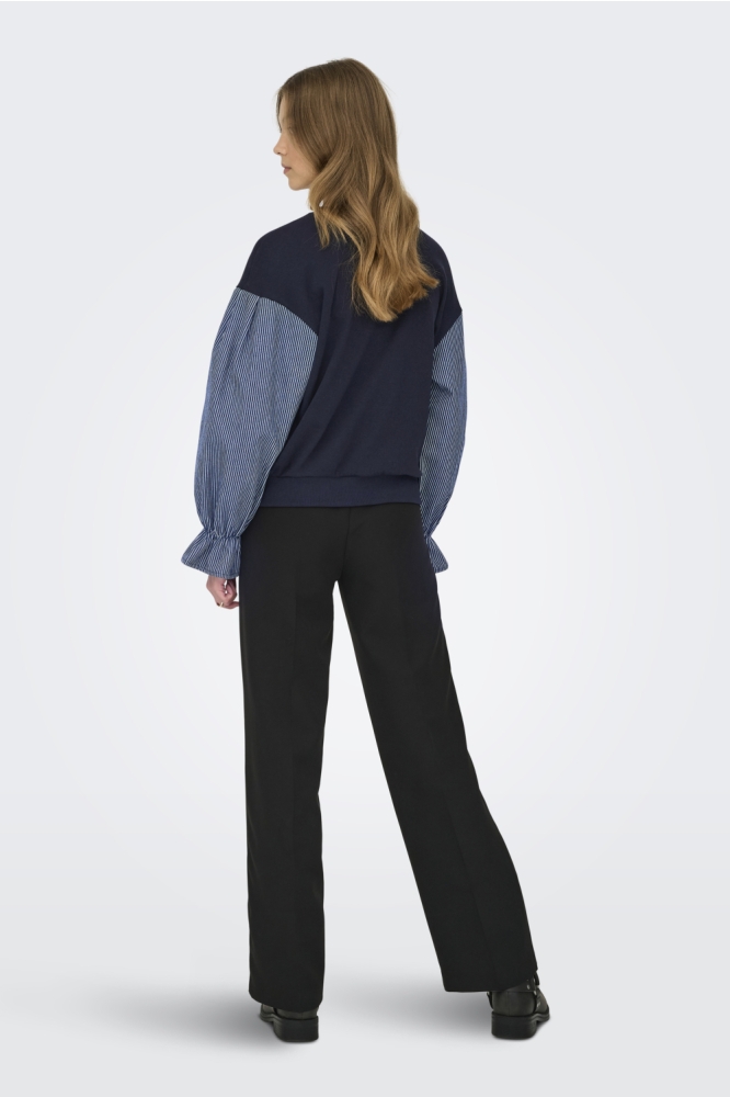 Only blauwe dames sweater | Model achteraanzicht