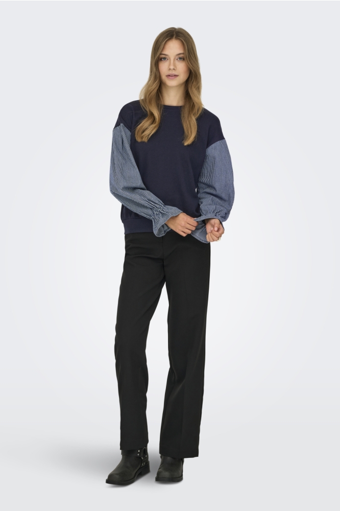 Only blauwe dames sweater | Model
