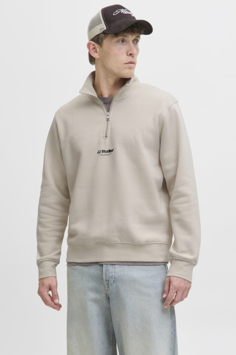 Jack & Jones beige heren sweater | Model vooraanzicht