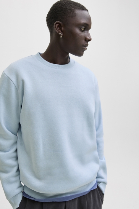 Jack & Jones blauwe heren trui | Model vooraanzicht