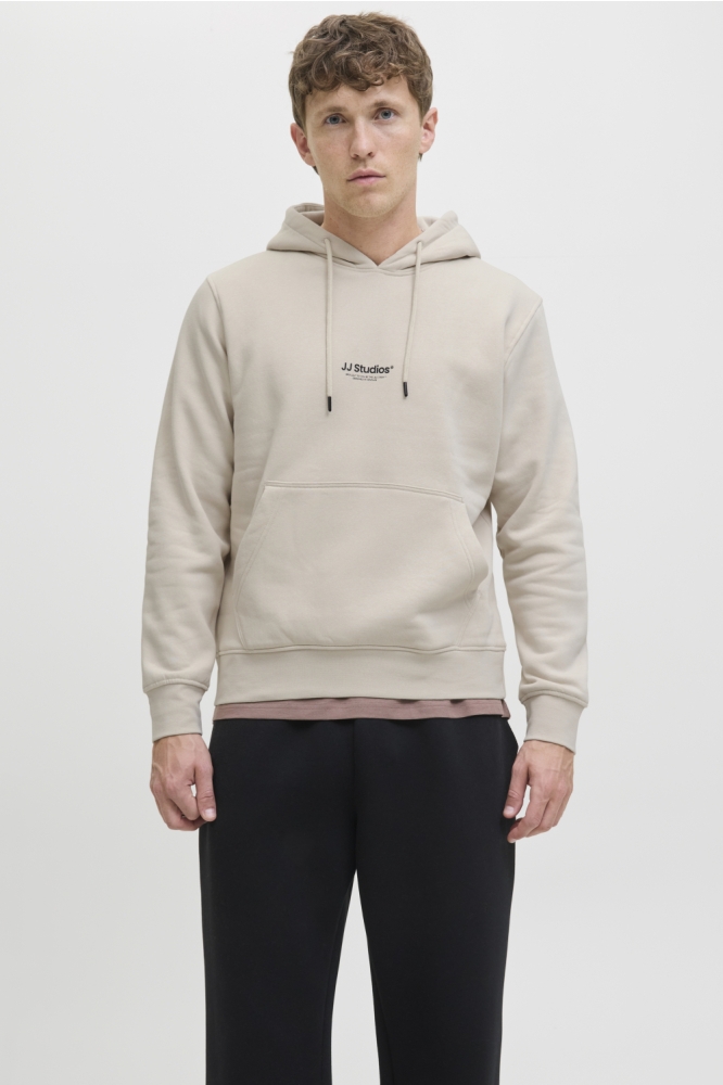 Jack & Jones beige heren sweater | Model vooraanzicht