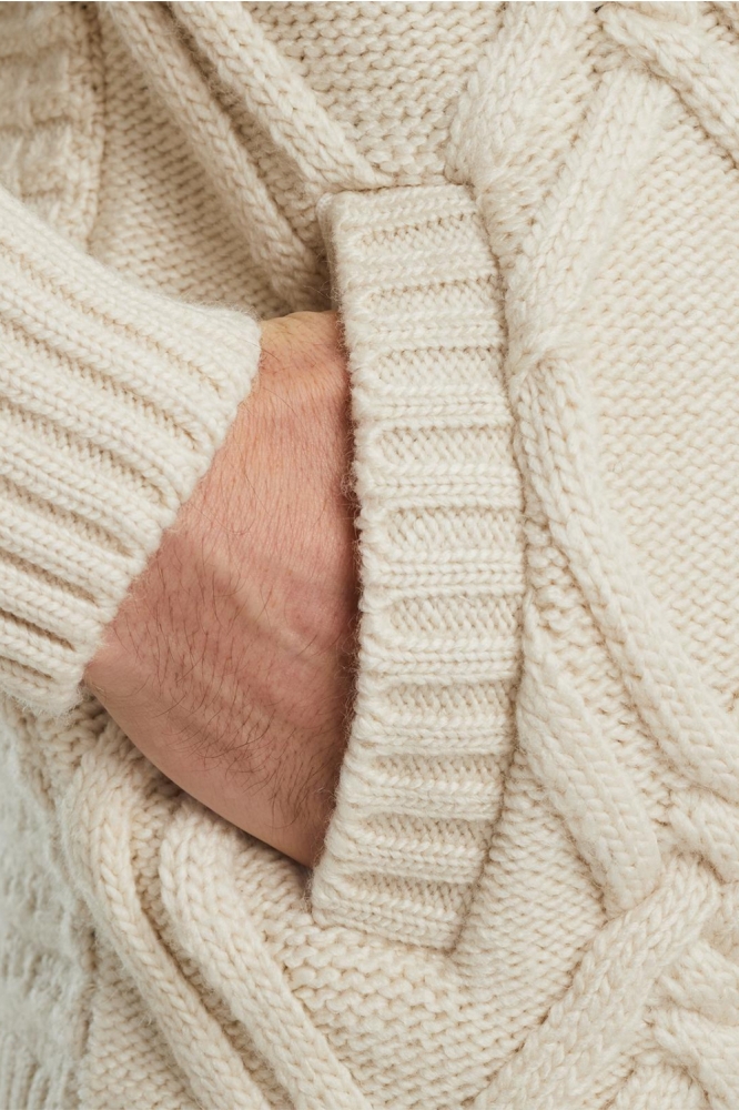 PME legend beige heren vest | Close up