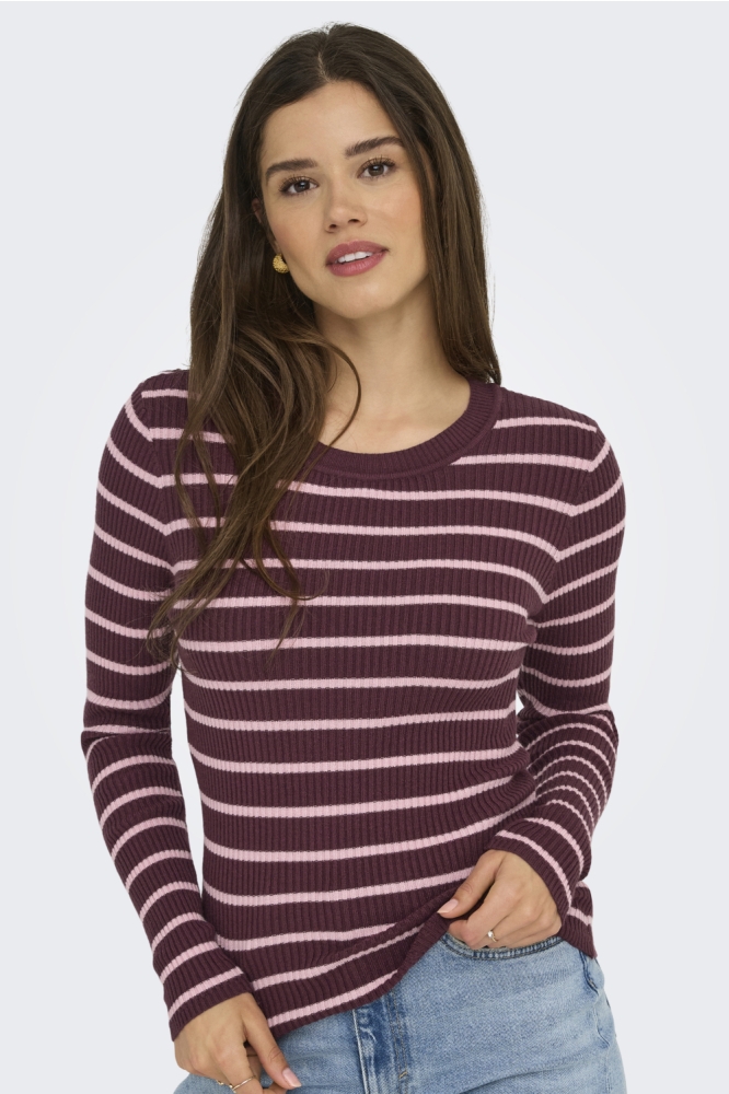Only bordeaux dames trui | Model vooraanzicht