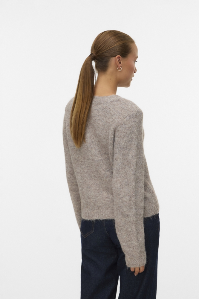 Vero Moda camel dames trui | Model achteraanzicht