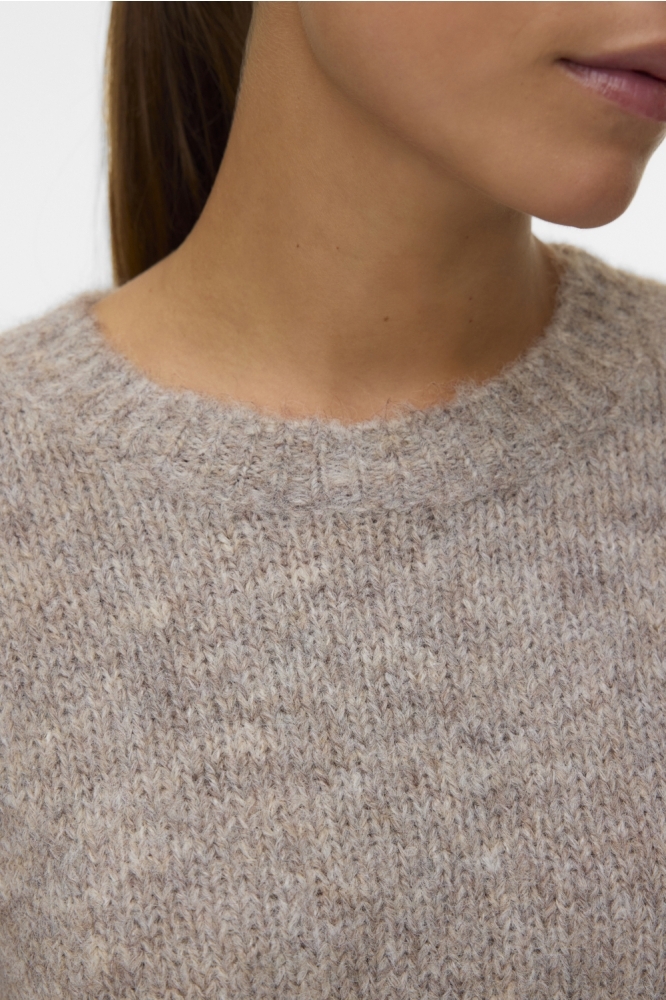 Vero Moda camel dames trui | Close up