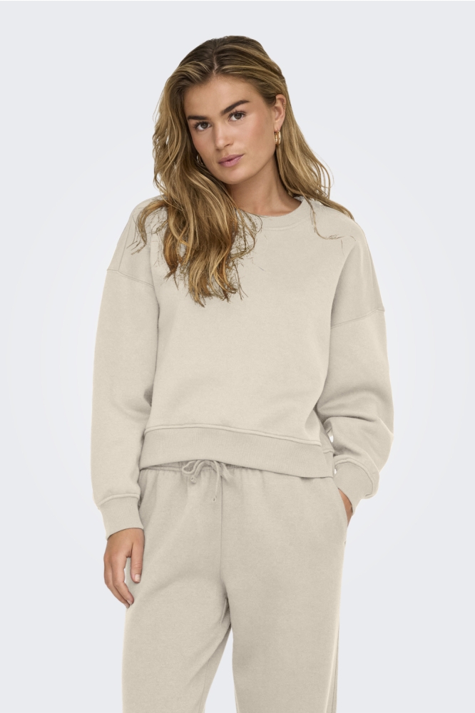 Only ecru dames sweater | Model vooraanzicht