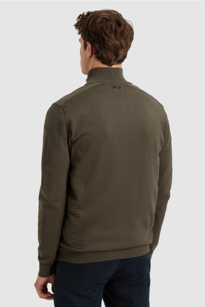 Vanguard groene heren vest | Model achteraanzicht